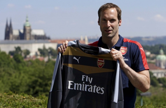 Tinggalkan Chelsea, Petr Cech resmi merapat ke Arsenal