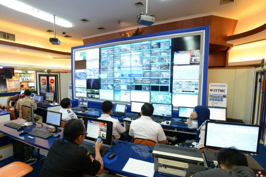 Sukseskan mudik Lebaran 2015, Menhub pantau jalanan lewat CCTV