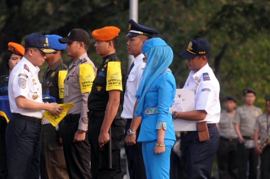 Jonan pimpin apel siaga arus mudik Lebaran 2015 di Stasiun Gambir