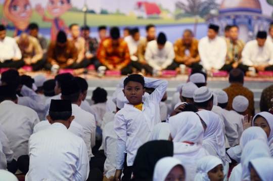 Keceriaan ribuan anak yatim piatu buka puasa bersama Jokowi-JK