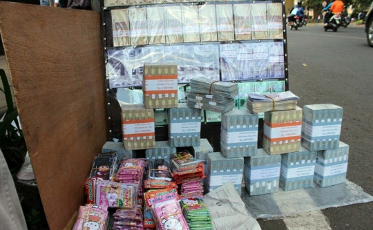 Jelang Lebaran, jasa penukaran uang mulai menjamur di Malang