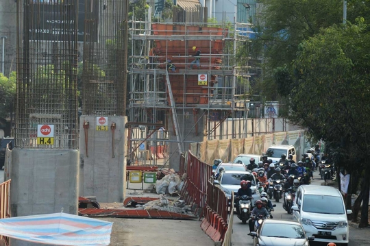 Menengok perkembangan jalan layang khusus busway di Tendean