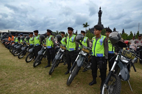 Polisi rangkul pecalang amankan liburan Idul Fitri di Bali