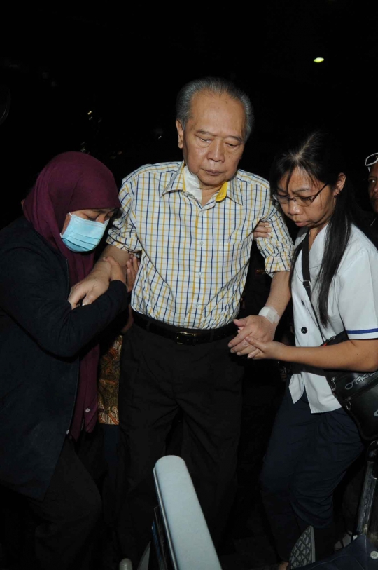 Masih sakit, tersangka Hasan Wijaya tetap jalani pemeriksaan di KPK