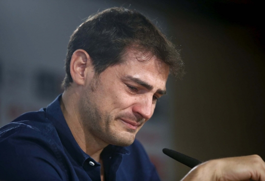 Tangis haru Iker Casillas saat ucap perpisahan untuk Real Madrid
