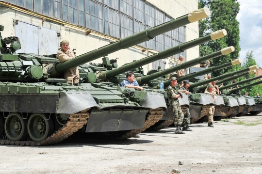 Mengintip peremajaan tank T-80 milik militer Ukraina