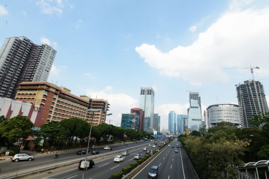 Libur Lebaran, jalan langganan macet di Jakarta kini lengang