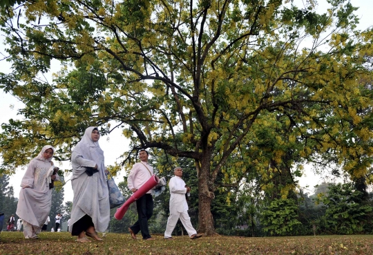 Melaksanakan Salat Idul Fitri 1436 H di Kebun Raya Bogor