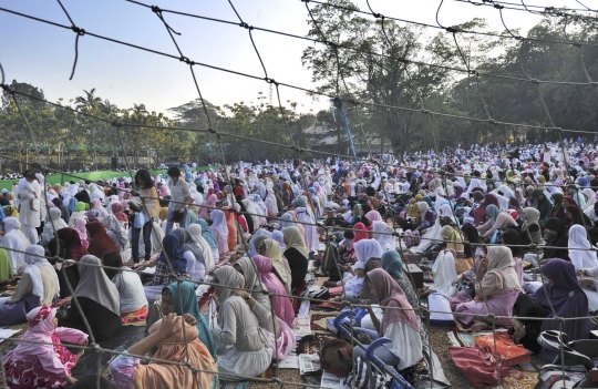 Melaksanakan Salat Idul Fitri 1436 H di Kebun Raya Bogor