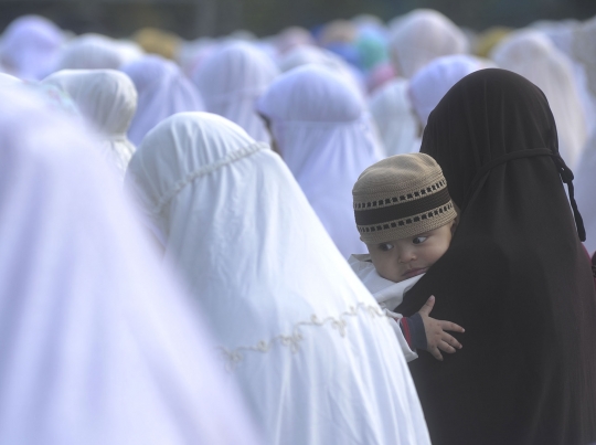 Melaksanakan Salat Idul Fitri 1436 H di Kebun Raya Bogor