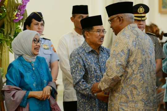 Tokoh nasional hingga orang biasa hadiri open house di Istana Wapres