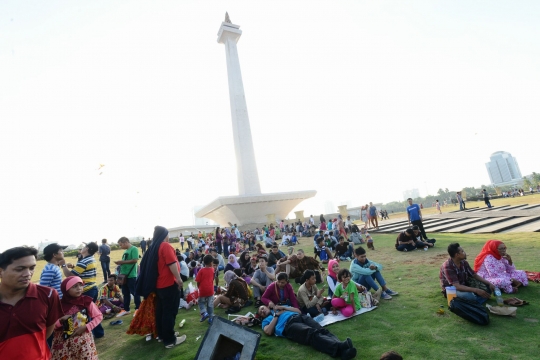 Libur Lebaran, Monas diserbu pengunjung