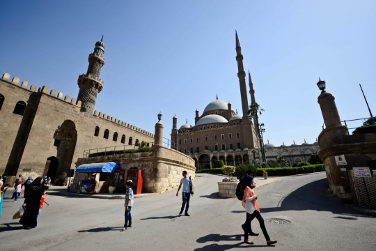 Menelusuri kemegahan Masjid Muhammad Ali Pasha di atas benteng Mesir