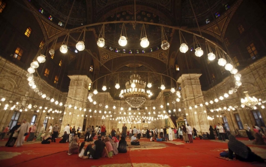 Menelusuri kemegahan Masjid Muhammad Ali Pasha di atas benteng Mesir
