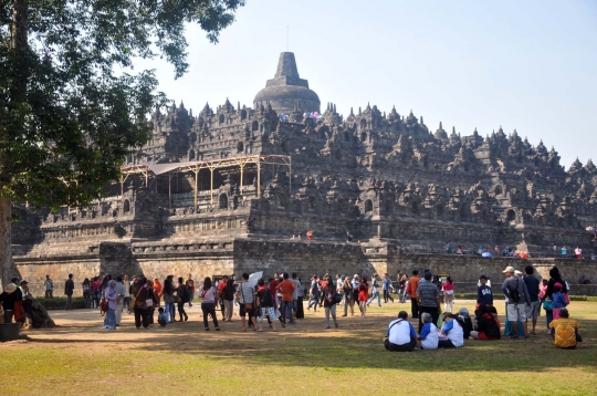 Hari ketiga Lebaran, Candi Borobudur banjir pengunjung