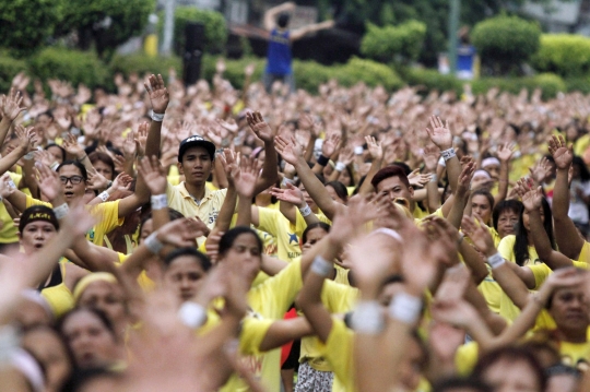 Fantastis, lebih dari 12 ribu orang ikut zumba massal di Filipina