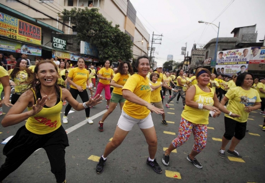 Fantastis, lebih dari 12 ribu orang ikut zumba massal di Filipina