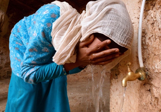 Begini cara warga Maroko panen kabut untuk atasi krisis air