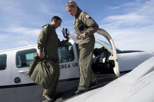 Cantiknya Maria Eugenia, pilot wanita pertama militer Uruguay