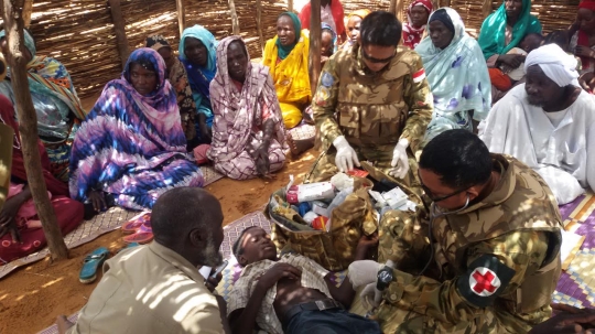 Misi kemanusiaan pasukan Garuda obati penyakit warga Darfur