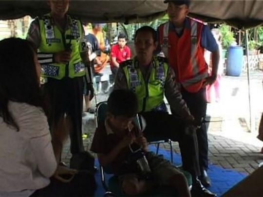 Momen haru saat bocah pemudik dipertemukan ibunya usai melaju 70 Km