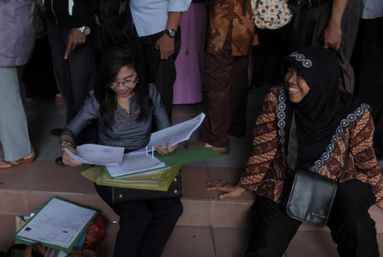 Seleksi CPNS, ratusan guru bantu DKI padati Gedung Nyi Ageng Serang