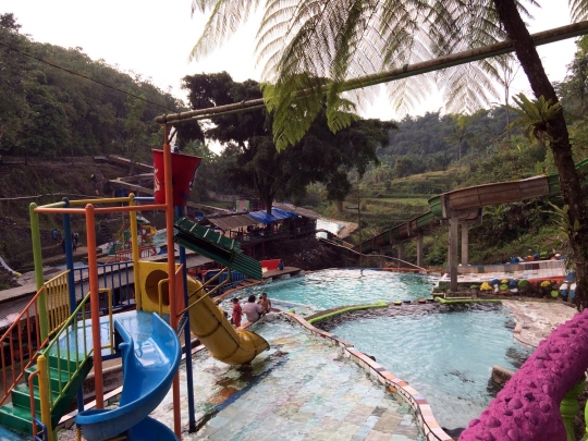 Eksotisme Curug Luhur, air terjun paling indah di Bogor