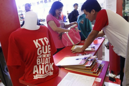 Galang dukungan, Teman Ahok kumpulkan KTP warga DKI