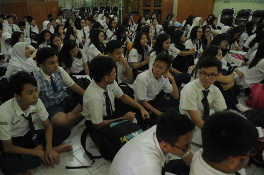 Suasana hari pertama sekolah di Tahun Ajaran 2015-2016