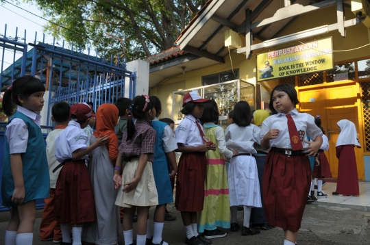 Suasana hari pertama sekolah di Tahun Ajaran 2015-2016