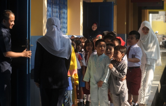 Suasana hari pertama sekolah di Tahun Ajaran 2015-2016