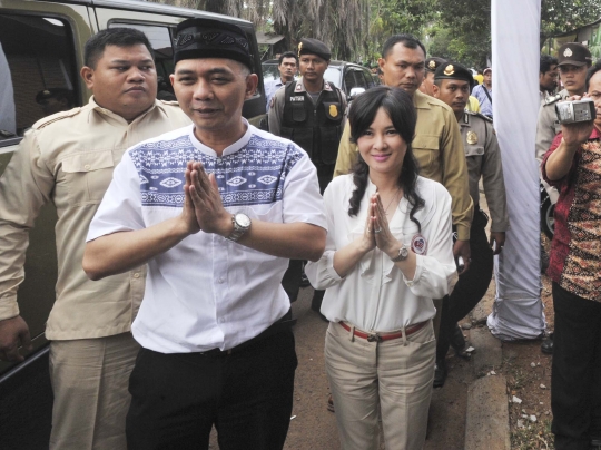 Pasangan Ikhsan Modjo dan Li Claudia Chandra maju di Pilkada Tangsel