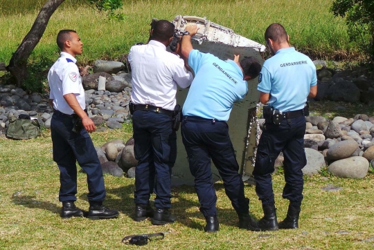 Ini wujud serpihan yang diduga puing Malaysia Airlines MH370