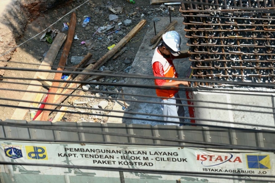 Proyek jalan layang Transjakarta masuki tahap pembuatan rangka pilar