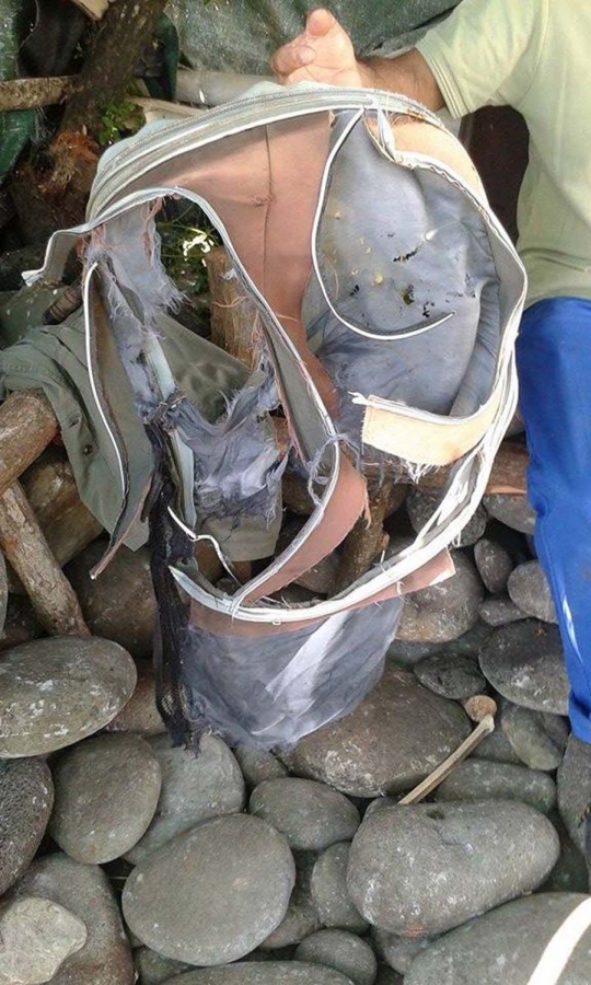 Koper rusak ini ditemukan di dekat serpihan mirip puing MH370