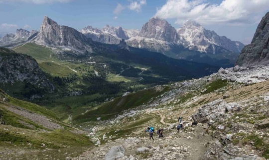 Mengunjungi Dolomite, pegunungan terindah di dunia versi UNESCO