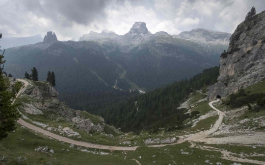 Mengunjungi Dolomite, pegunungan terindah di dunia versi UNESCO