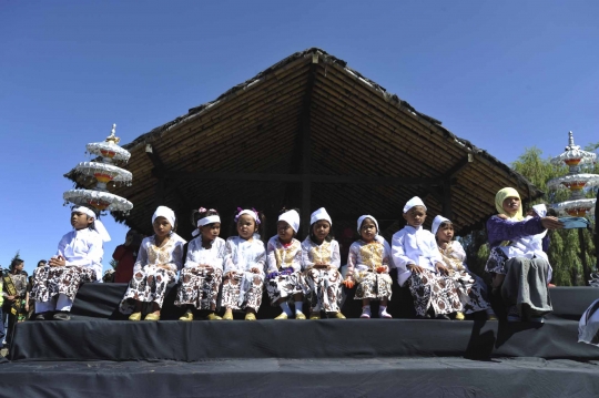 Ritual potong rambut anak gimbal ramaikan Dieng Culture Festival