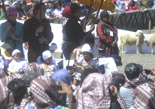 Ritual potong rambut anak gimbal ramaikan Dieng Culture Festival