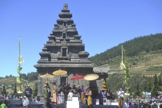 Ritual potong rambut anak gimbal ramaikan Dieng Culture Festival