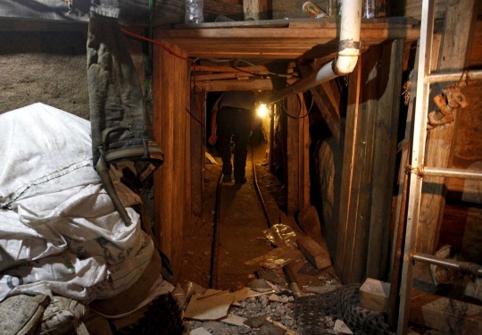 Intip terowongan penyelundupan narkoba yang menembus Meksiko-AS