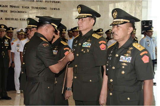 Jenderal Gatot pimpin Sertijab Aster Panglima TNI & Kapuspen TNI