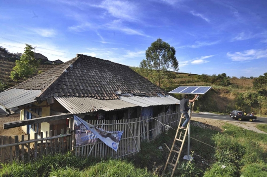 Warga Batu nikmati energi listrik alternatif dari panel surya
