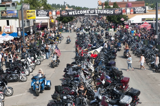 Kemeriahan pesta penggila motor gede di Sturgis Motorcycle Rally