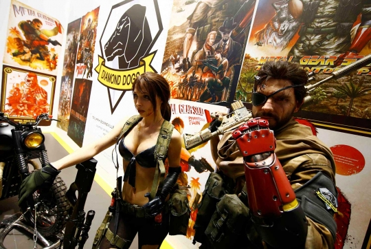 Penampilan para cosplayer cantik dan seksi di Pameran Gamescom 2015