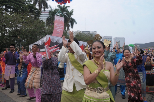 Menlu Retno sarapan nasi uduk di perayaan HUT ke-48 ASEAN