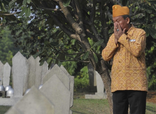 Sambut Hari Veteran, ratusan mantan pejuang ziarah di TMP Kalibata