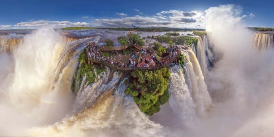 Foto-foto pemandangan menakjubkan diambil dari kamera drone