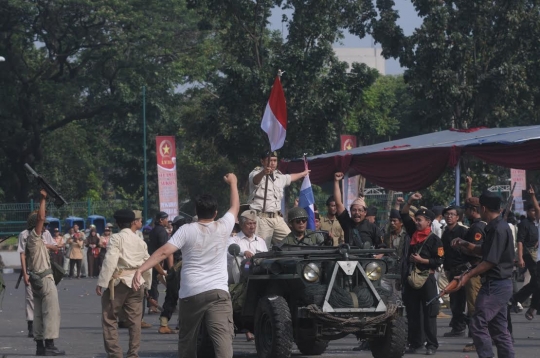 Melihat aksi teatrikal pertempuran Solo di Senayan