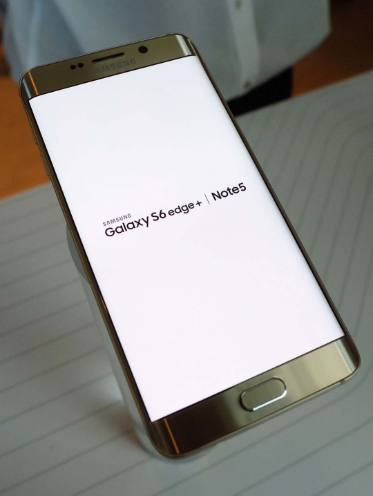 Ini wujud phablet terbaru Samsung, Galaxy S6 Edge Plus dan Note 5